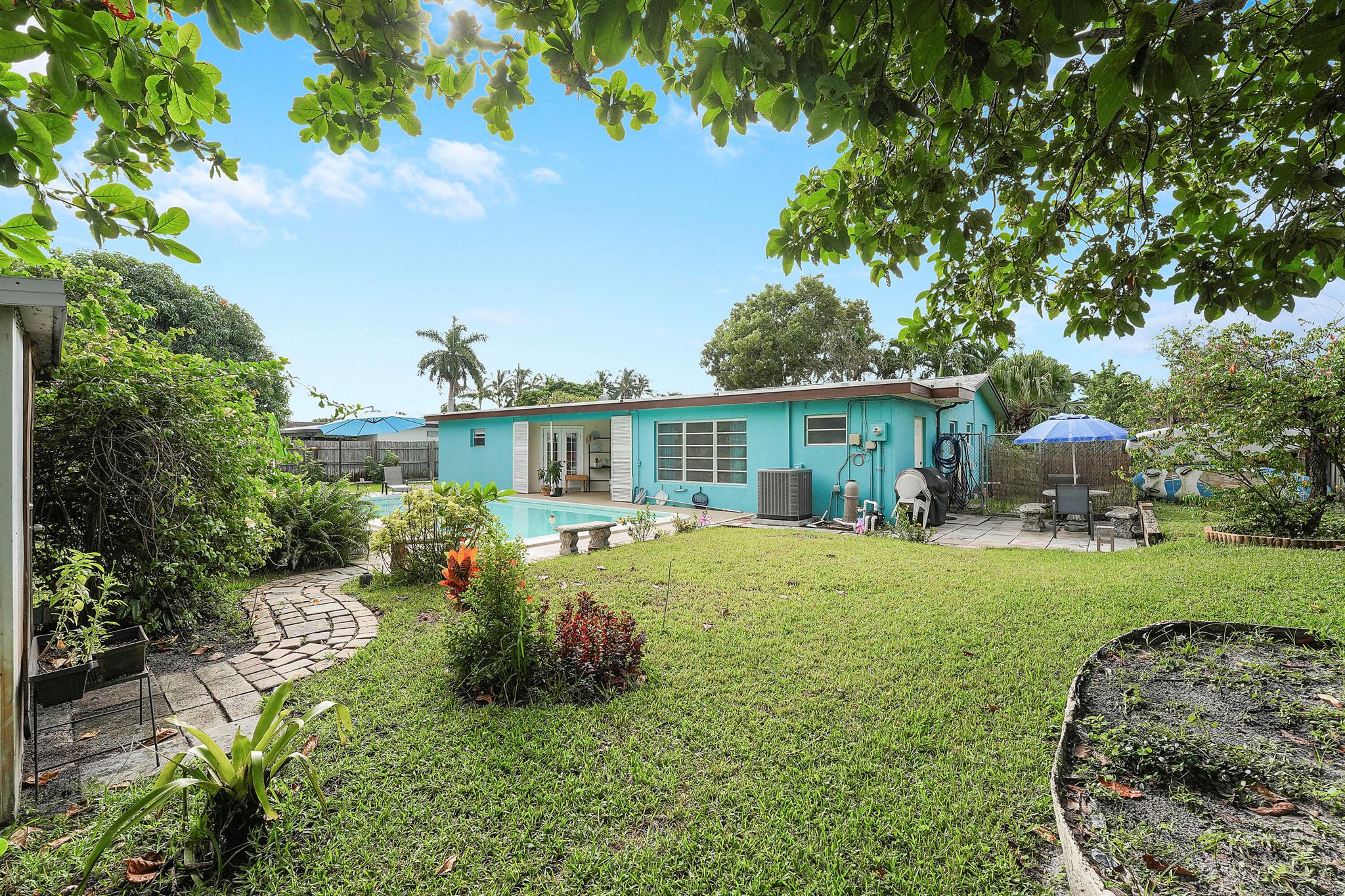 BAHAMA HEIGHTS 3 - Residential