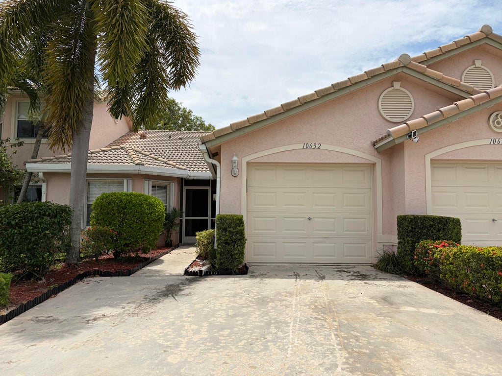 Photo of 10632 Lake Shore Drive, Wellington, FL 33414 (MLS # B26061943)
