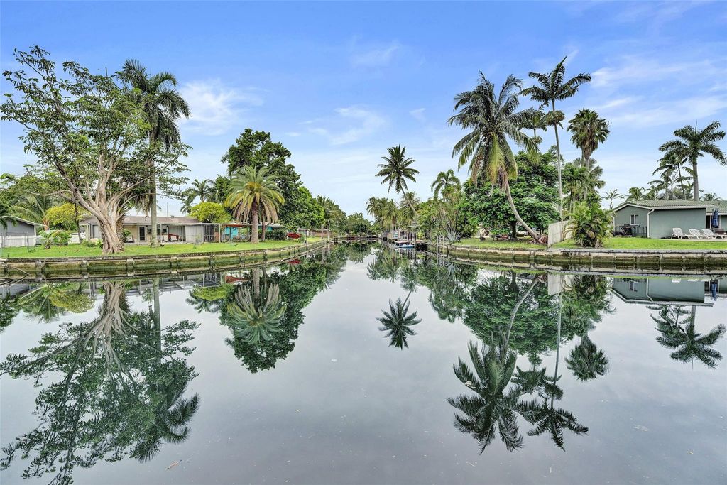 Photo of 3231 NW 18th Ave, Fort Lauderdale, FL 33309 (MLS # F10531012)