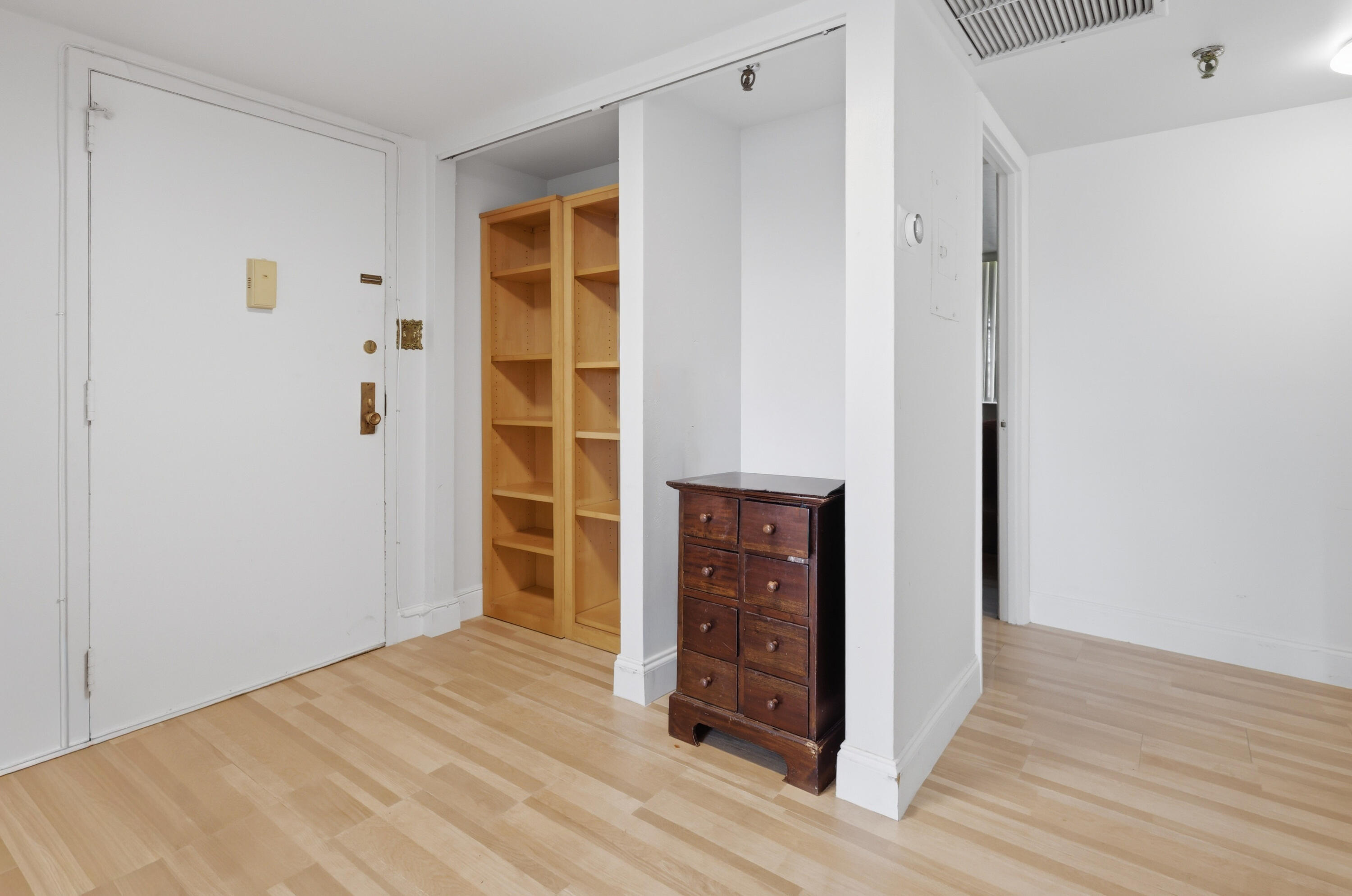 COCO WOOD CONDO - Residential