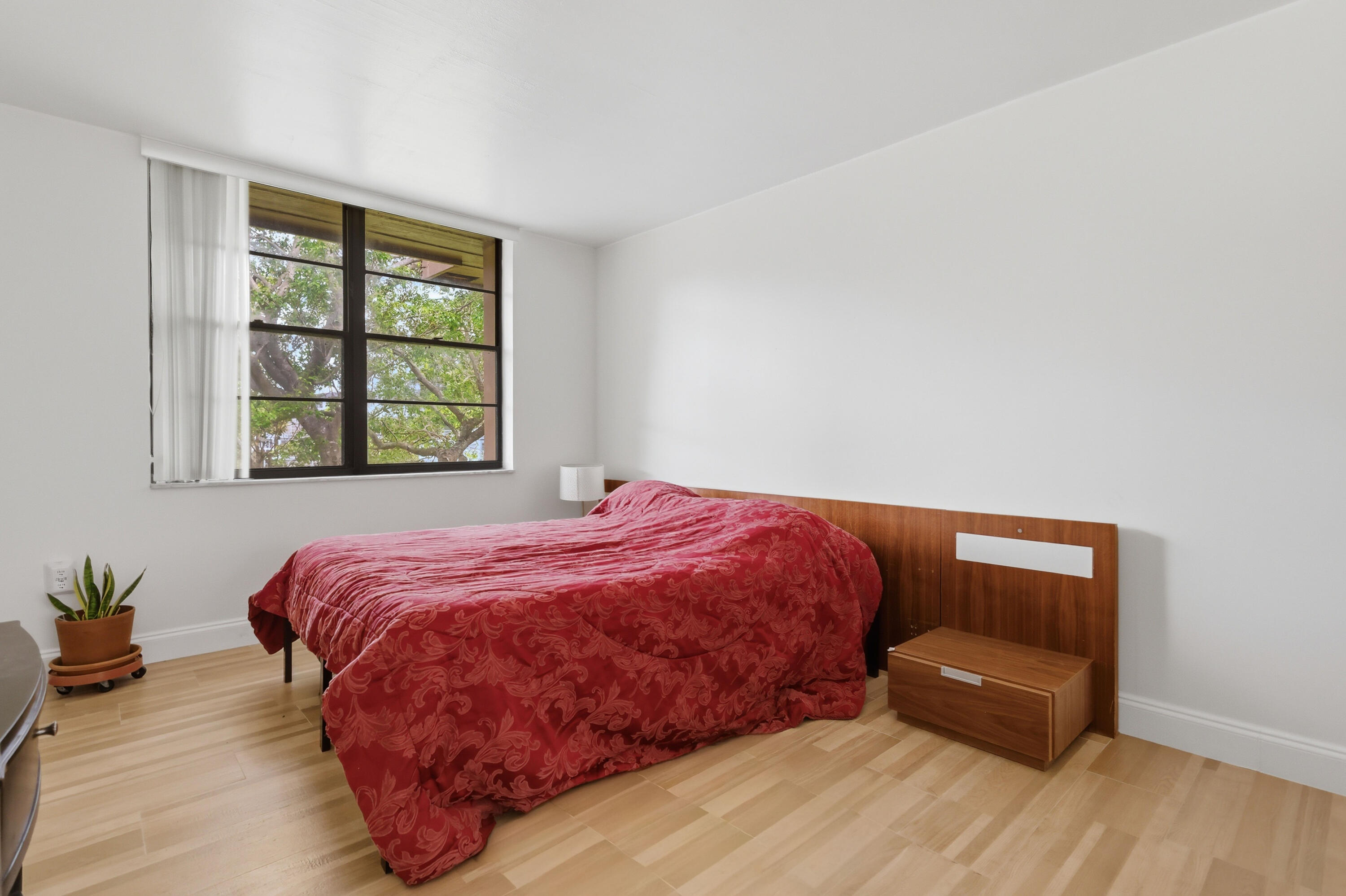 COCO WOOD CONDO - Residential