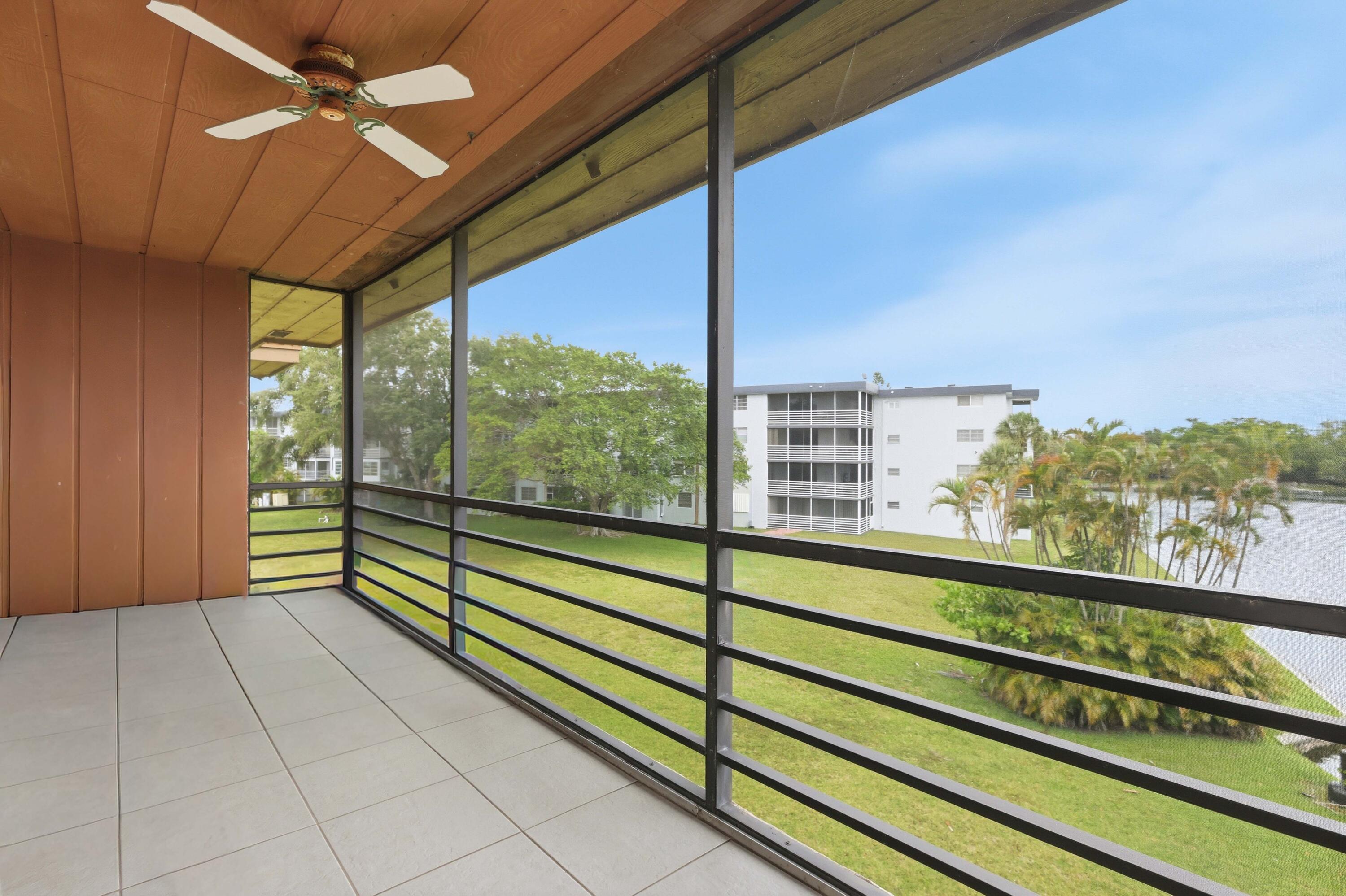 COCO WOOD CONDO - Residential