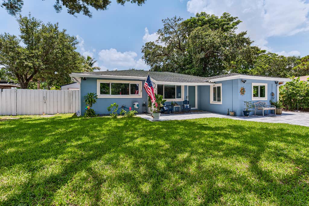 Photo of 3220 SW 16TH Court, Fort Lauderdale, FL 33312 (MLS # B26055535)