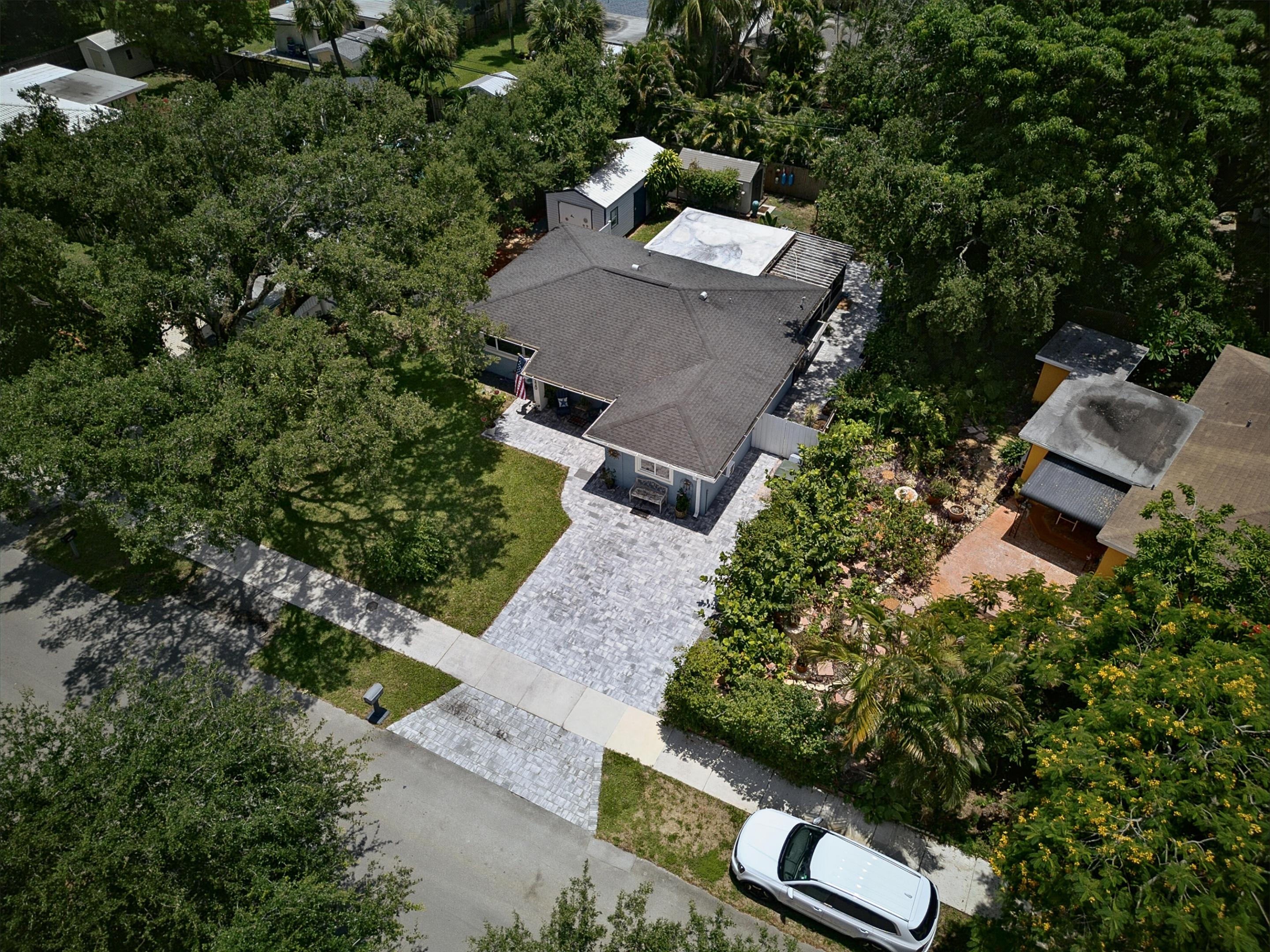 3220 SW 16TH Court
