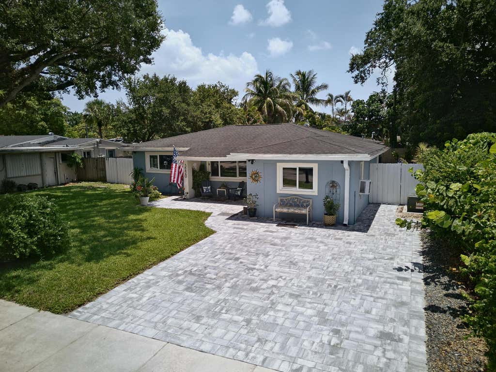 Photo of 3220 SW 16TH Court, Fort Lauderdale, FL 33312 (MLS # B26055535)