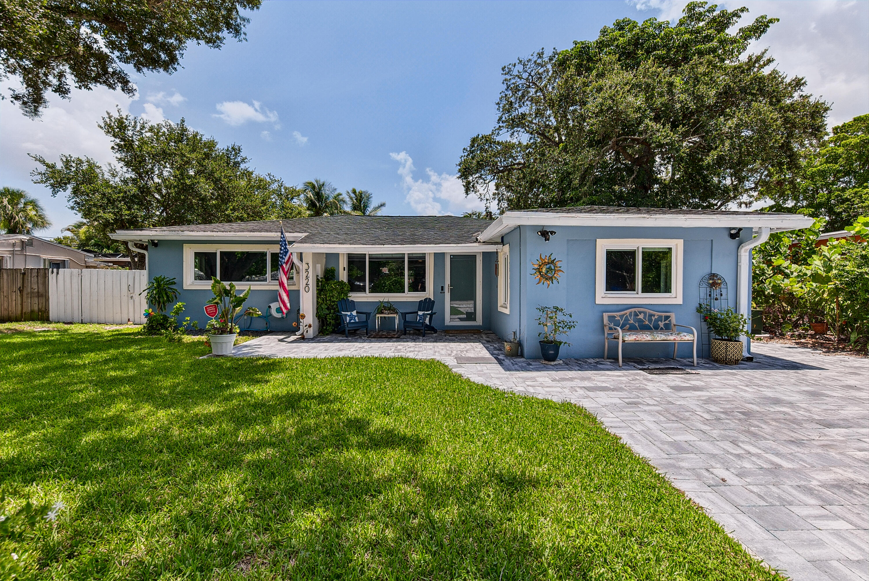3220 SW 16TH Court