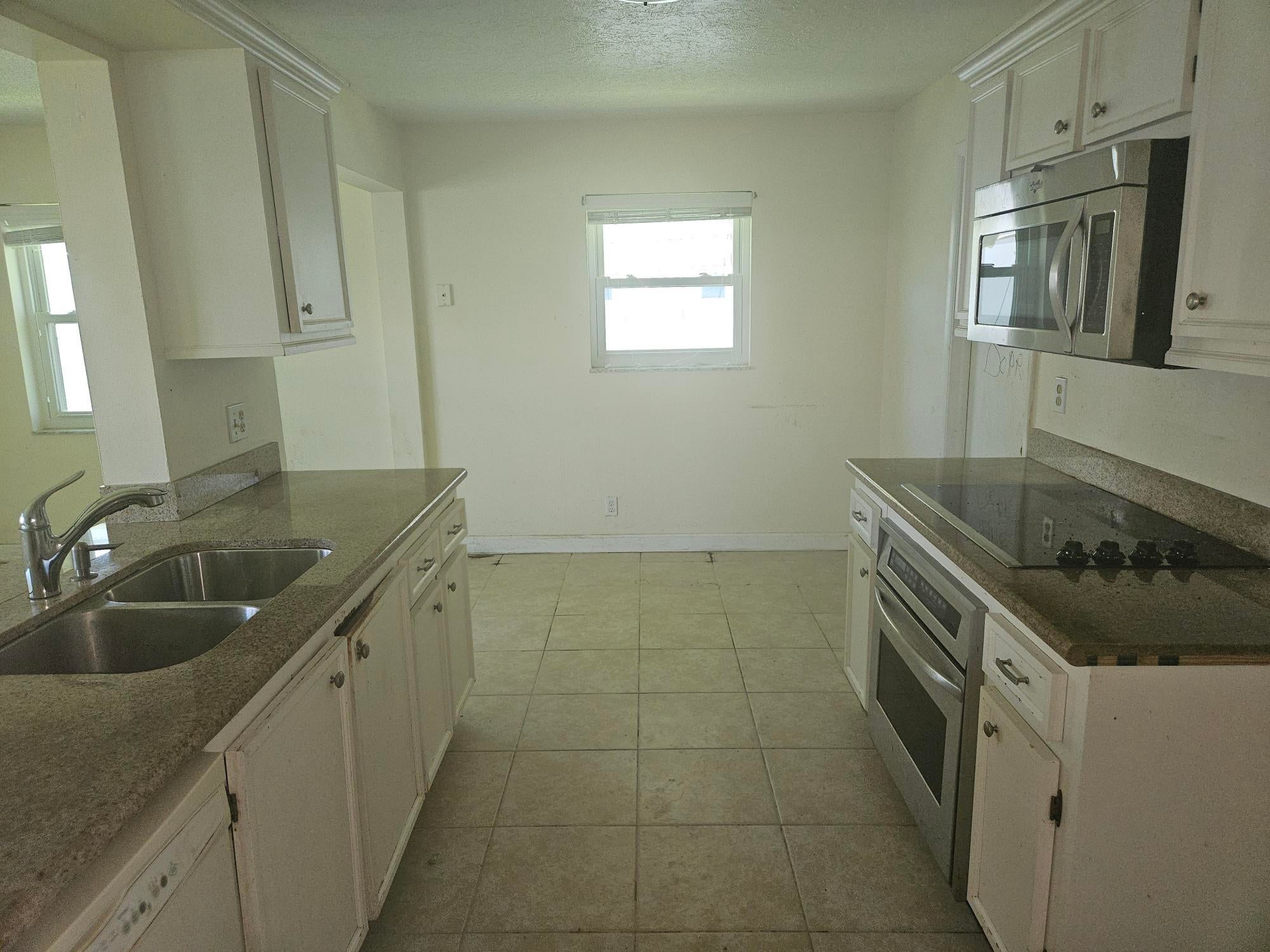 1598 SW 13TH Terrace