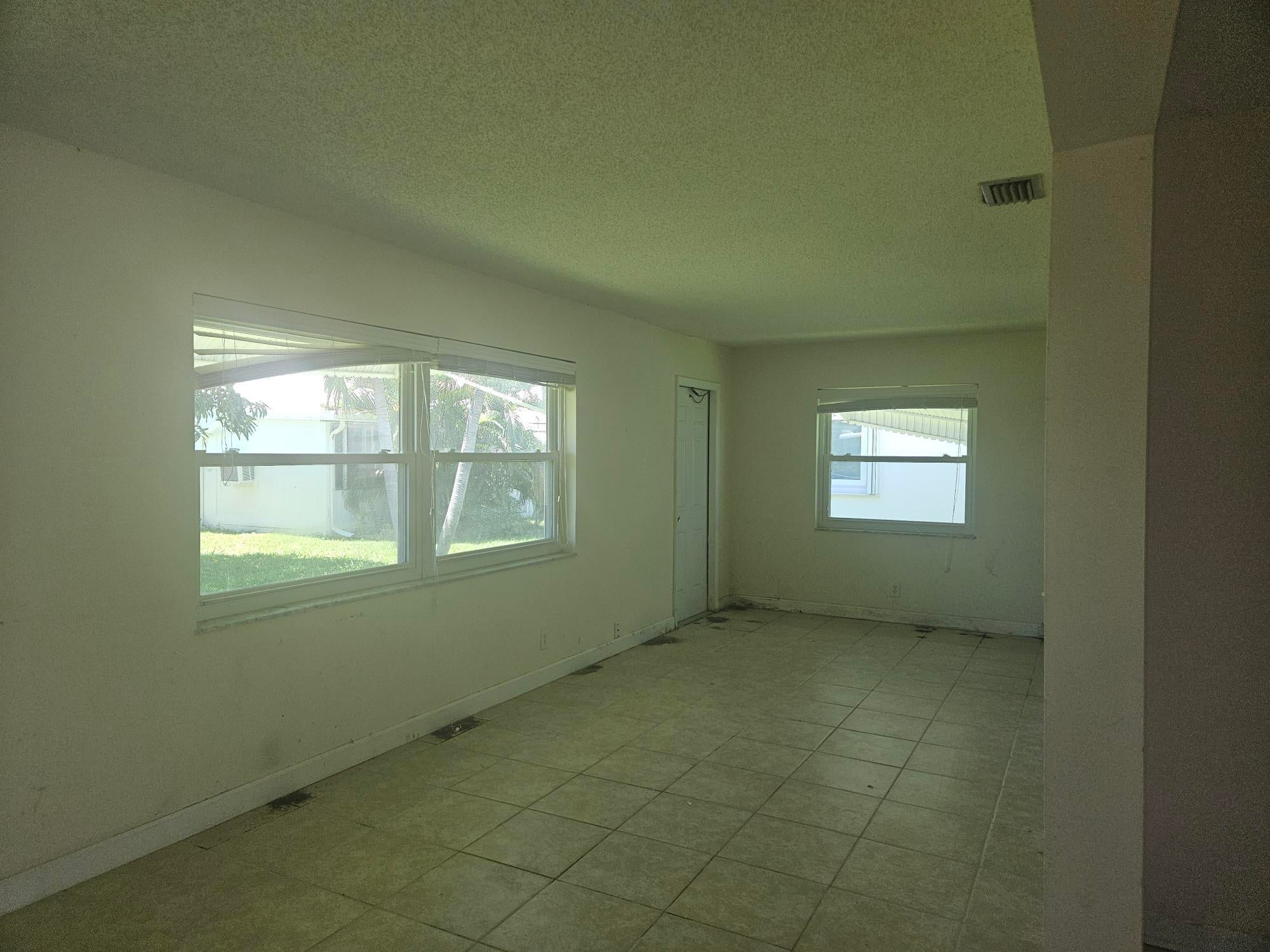 1598 SW 13TH Terrace