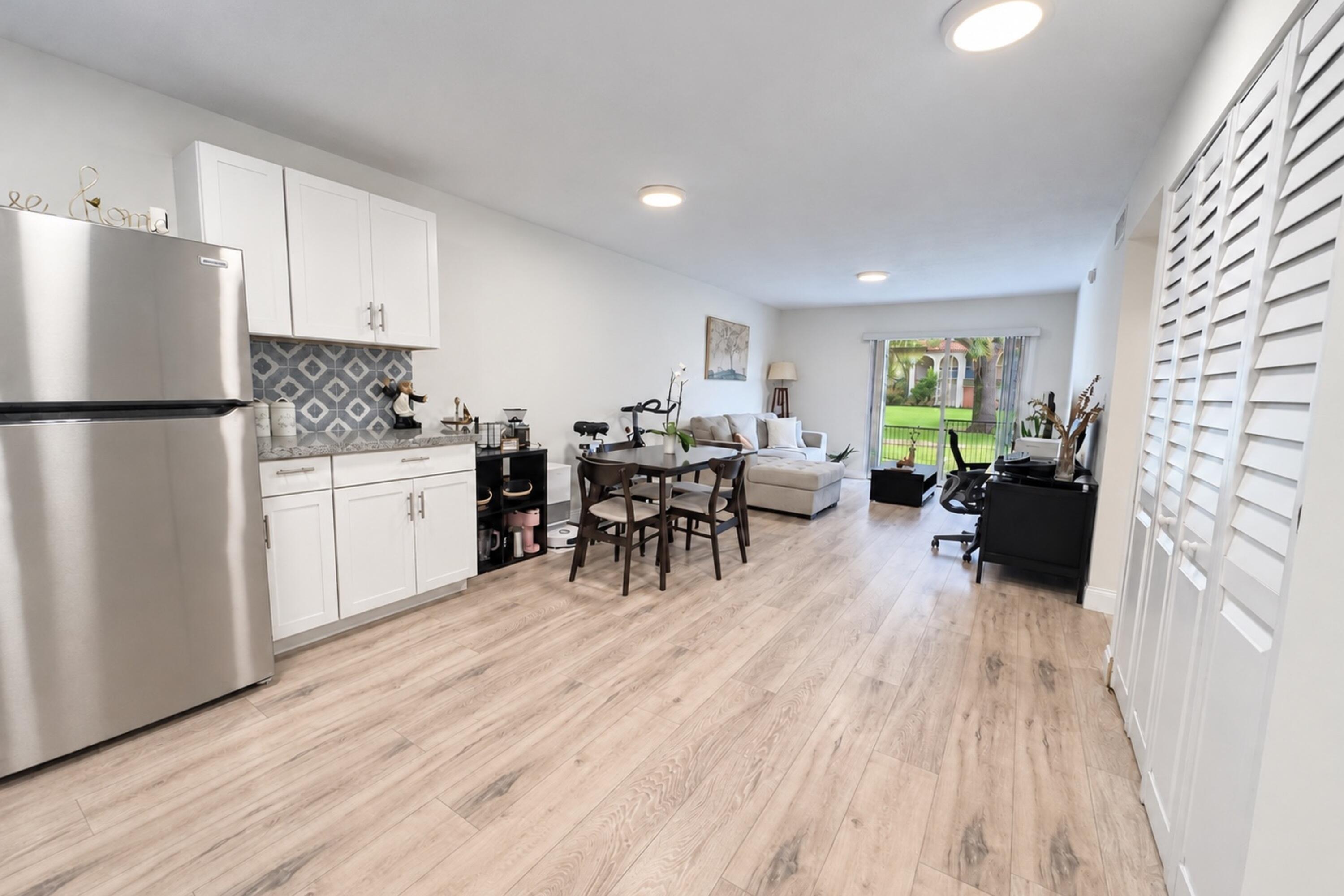 6080 FOREST HILL Boulevard 109