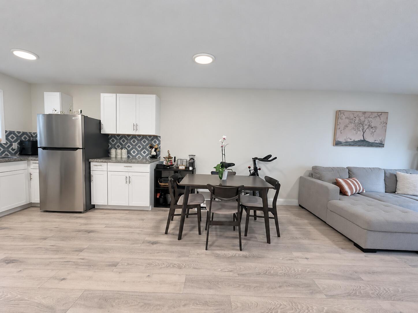 6080 FOREST HILL Boulevard 109