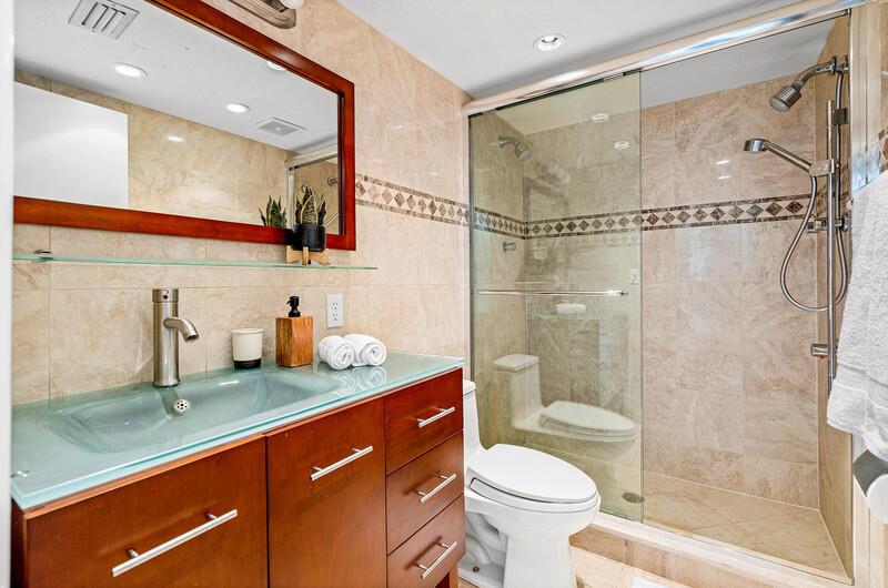 VILLAS SOBRE DEL MAR - Residential