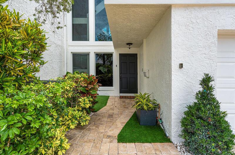 VILLAS SOBRE DEL MAR - Residential