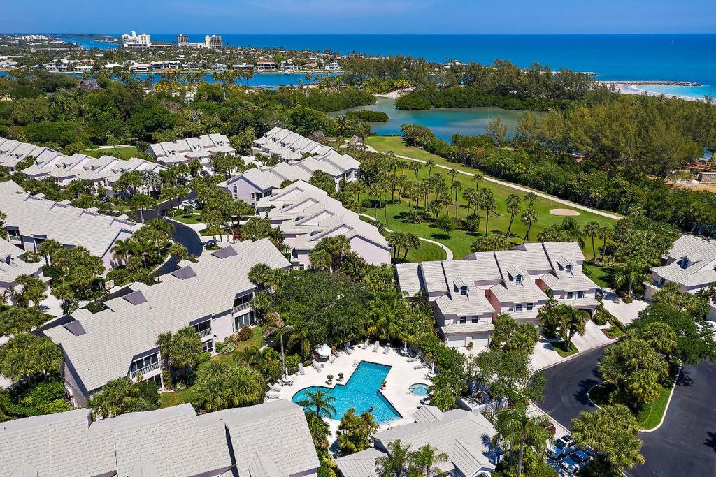 Photo of 3902 Fairway Drive N, Jupiter, FL 33477 (MLS # R10964875)