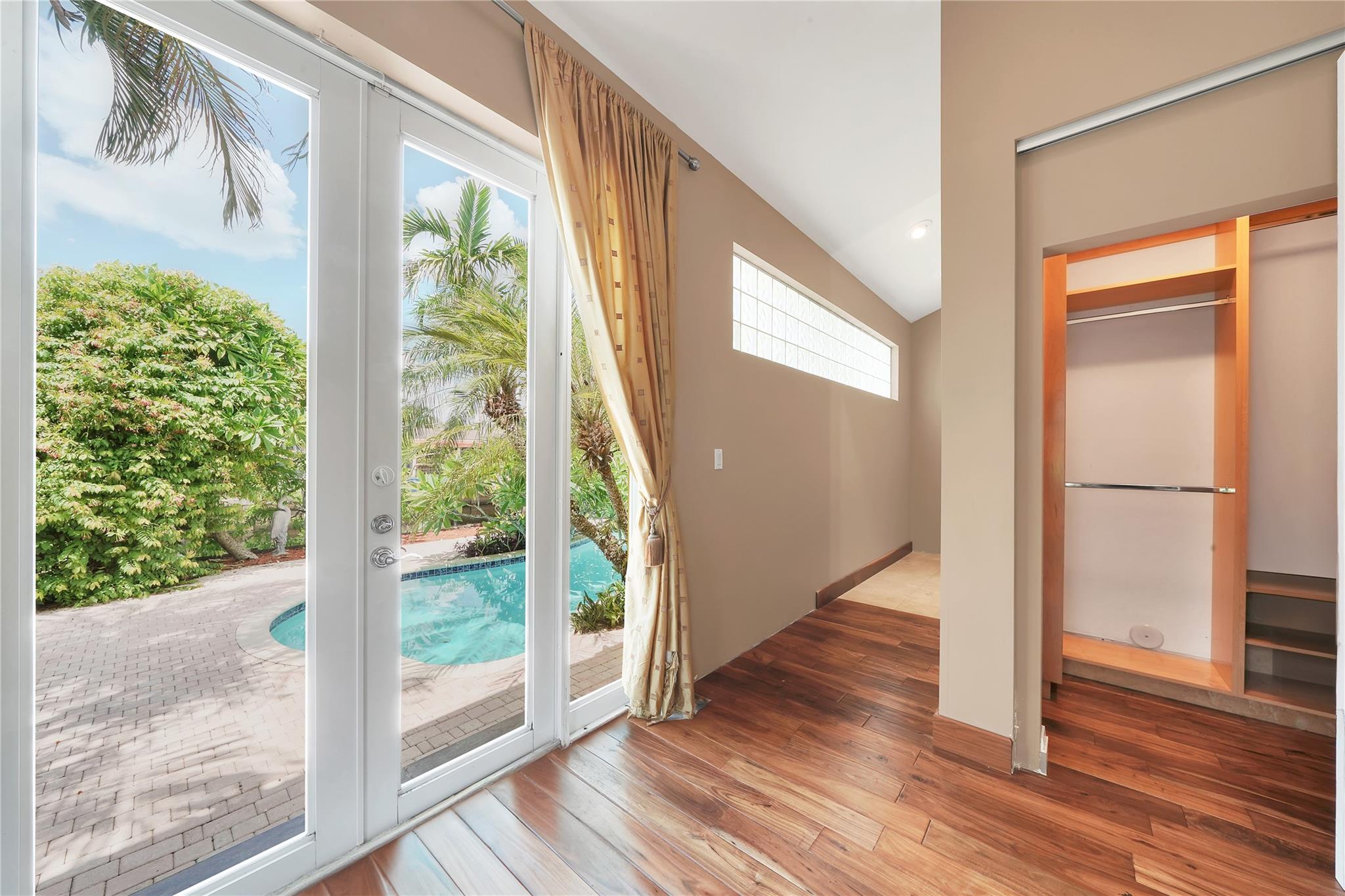 Lauderdale Isles - Residential