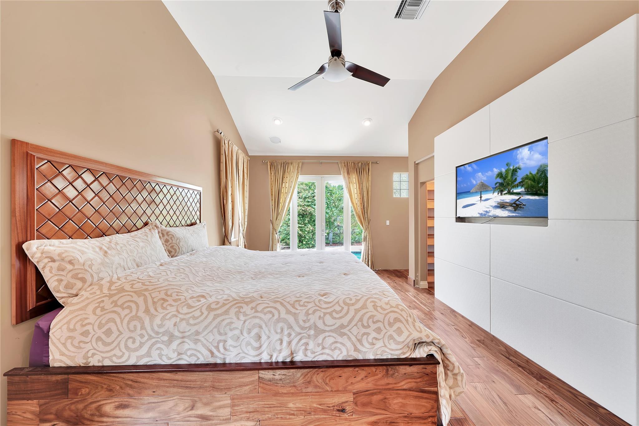 Lauderdale Isles - Residential