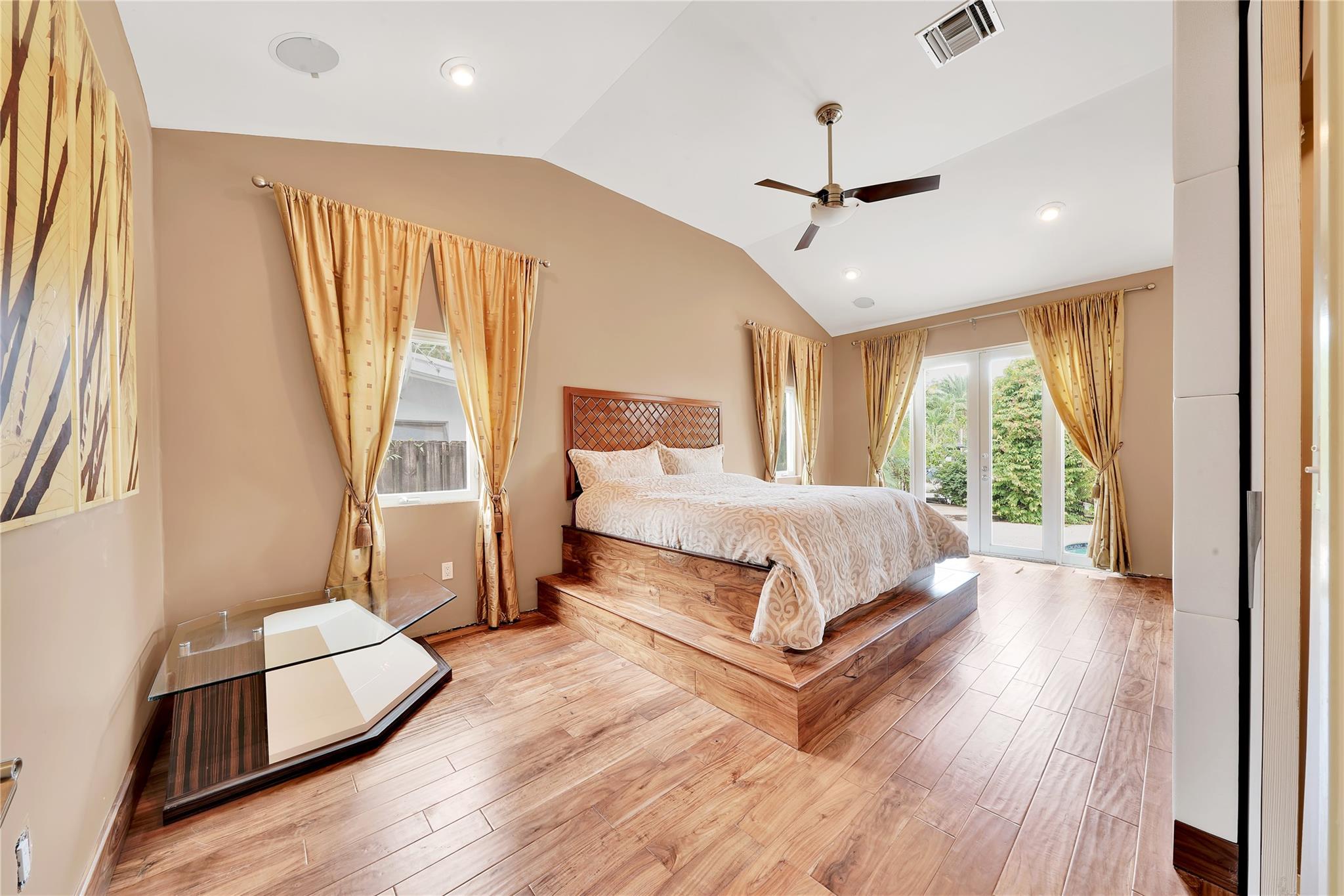 Lauderdale Isles - Residential