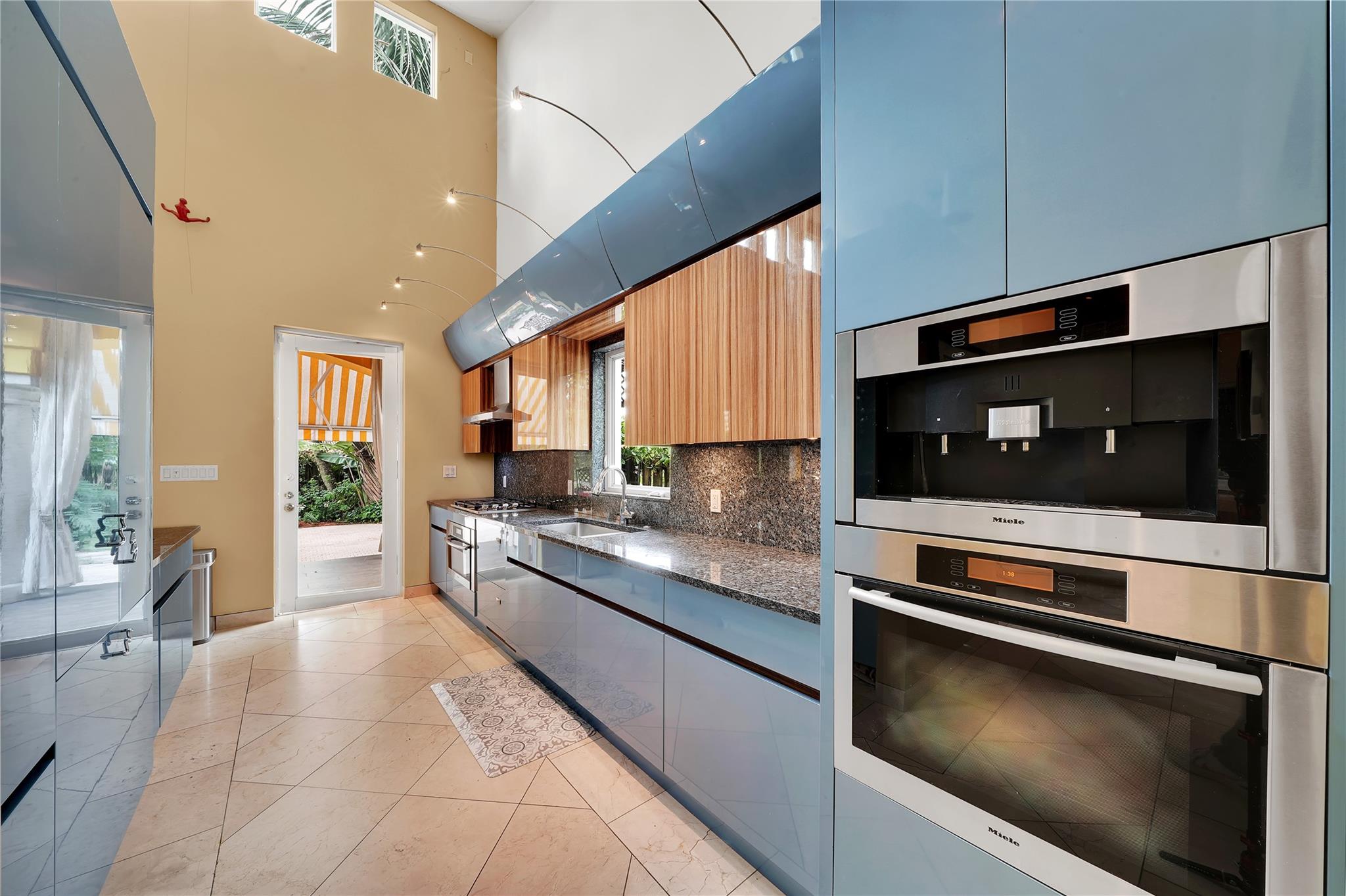 Lauderdale Isles - Residential