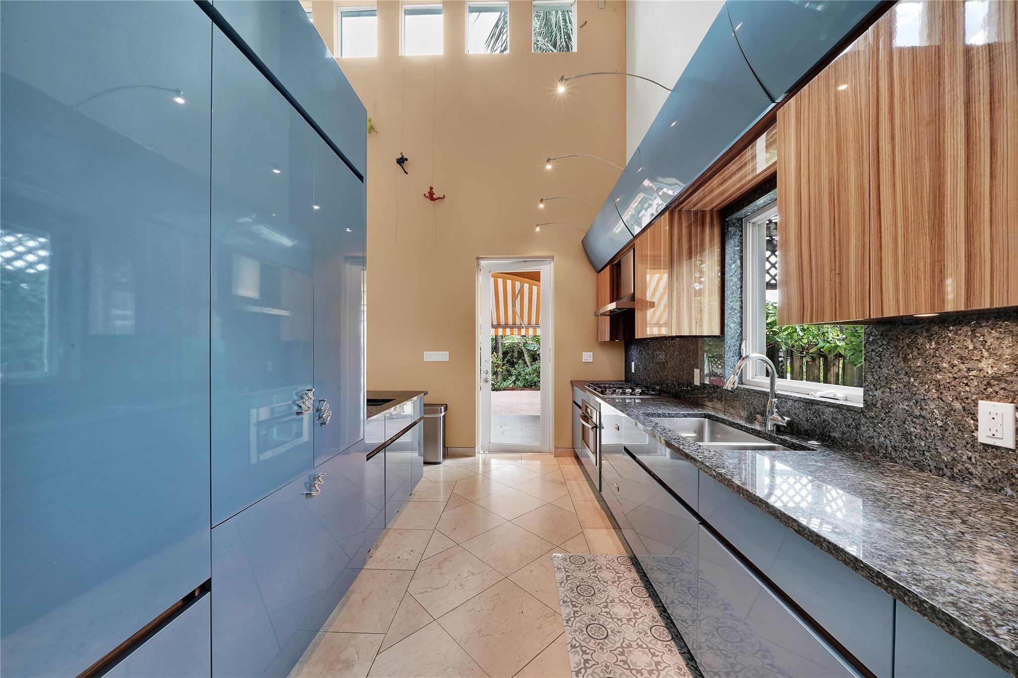 Lauderdale Isles - Residential