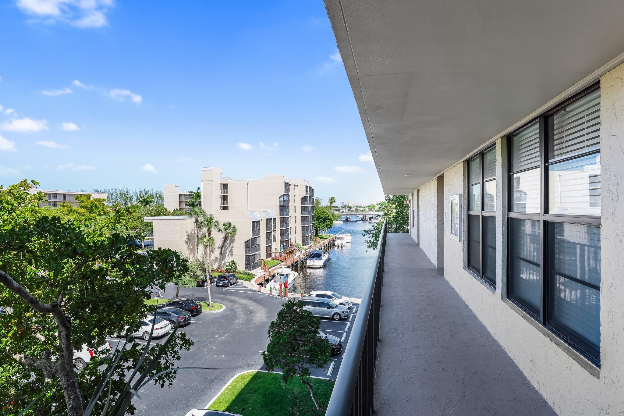 9 Royal Palm Way #404
