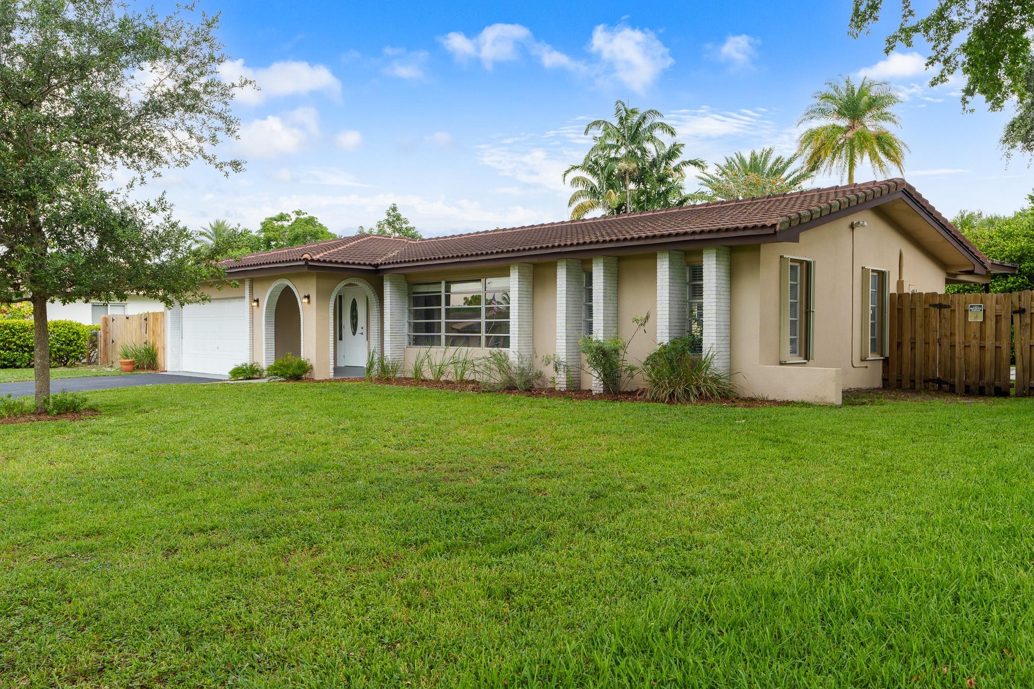 View Plantation, FL 33317 house