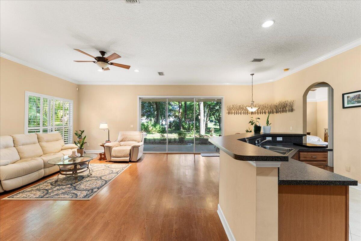 NORTH HAMPTON - Residential