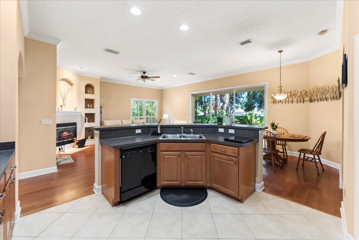 NORTH HAMPTON - Residential