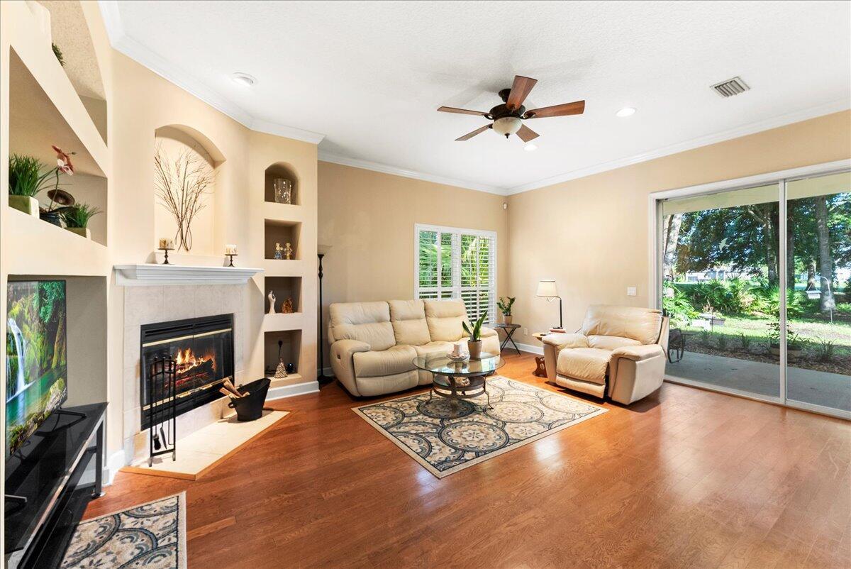 NORTH HAMPTON - Residential