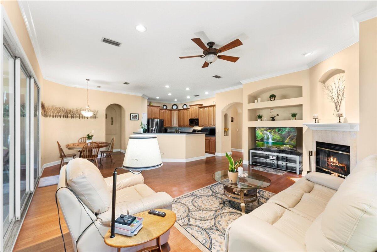 NORTH HAMPTON - Residential