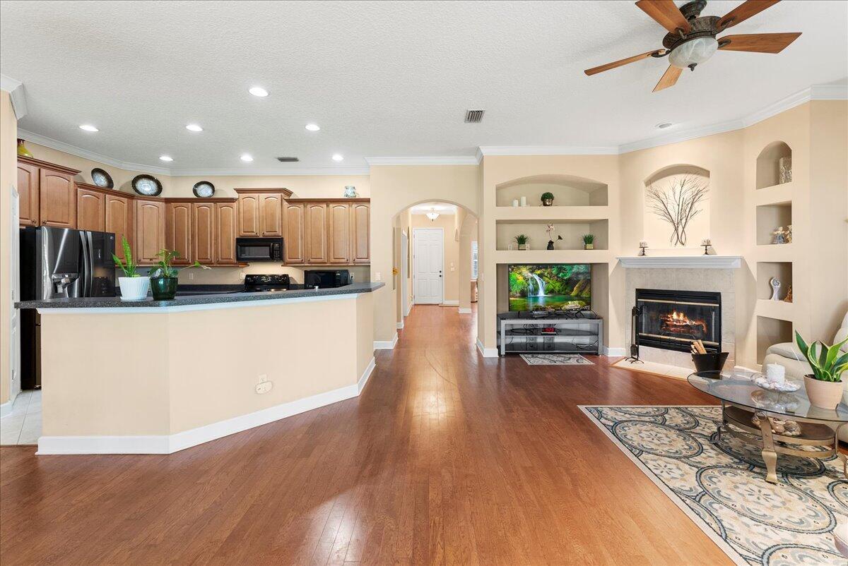 NORTH HAMPTON - Residential