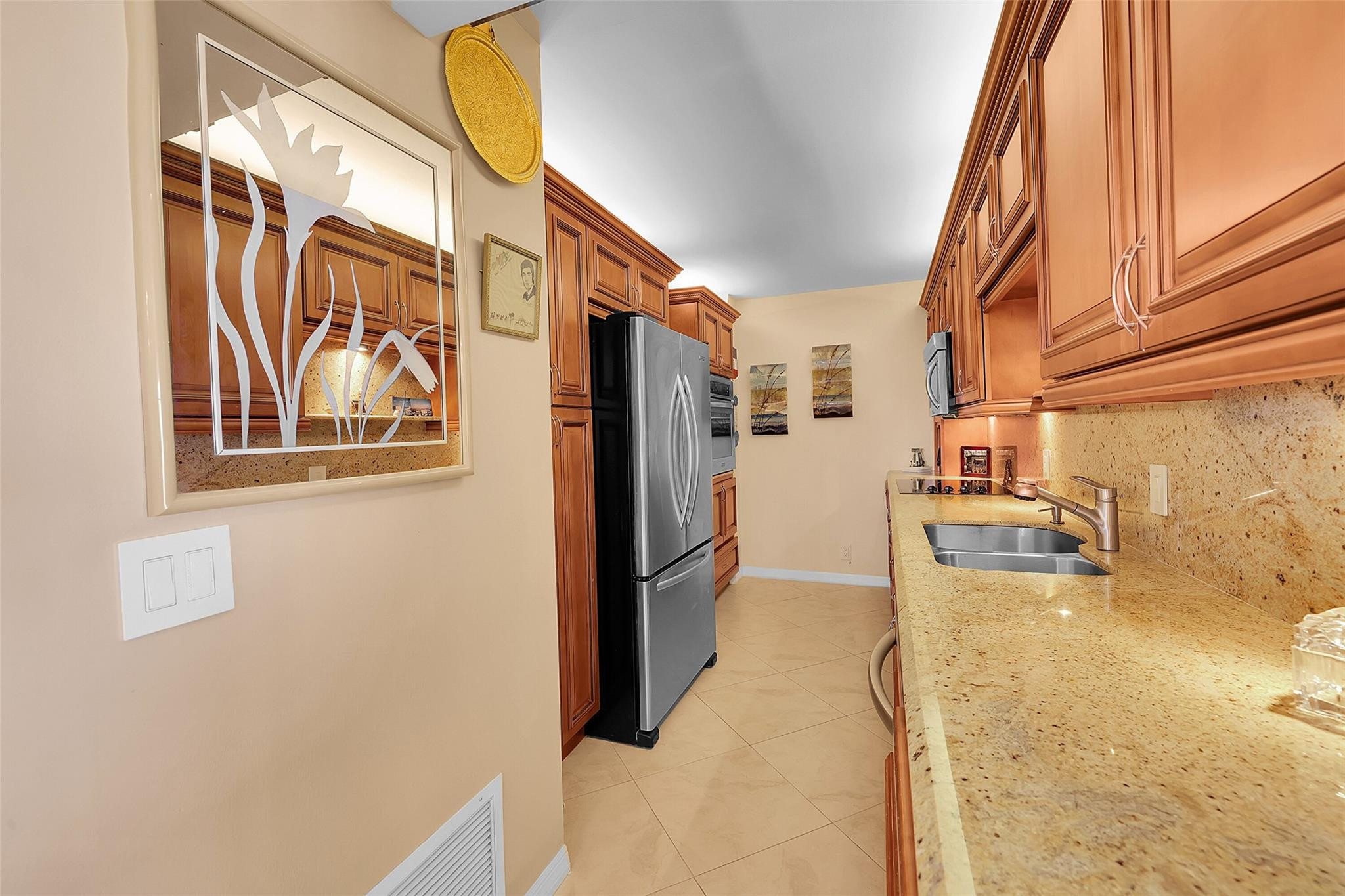 1200 Hibiscus Avenue PH 3