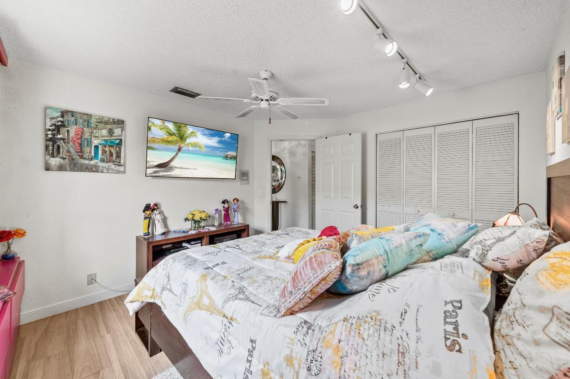 LA VIDA - Residential