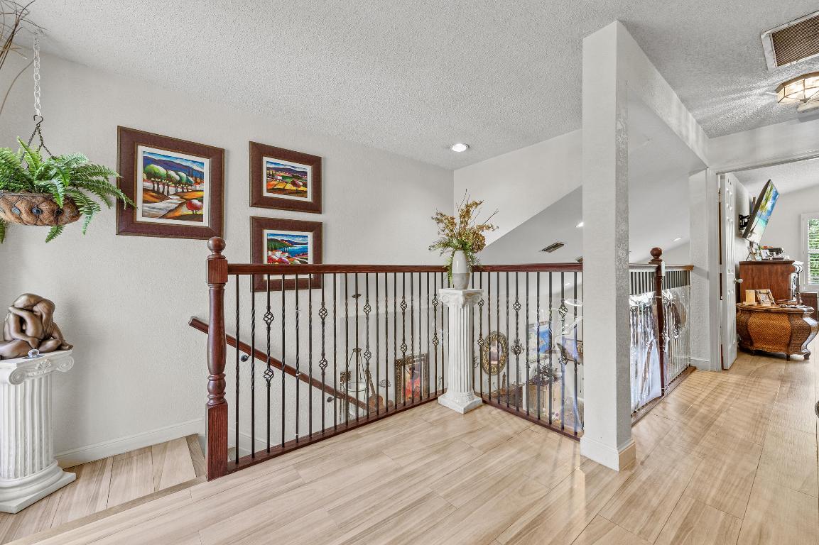 LA VIDA - Residential