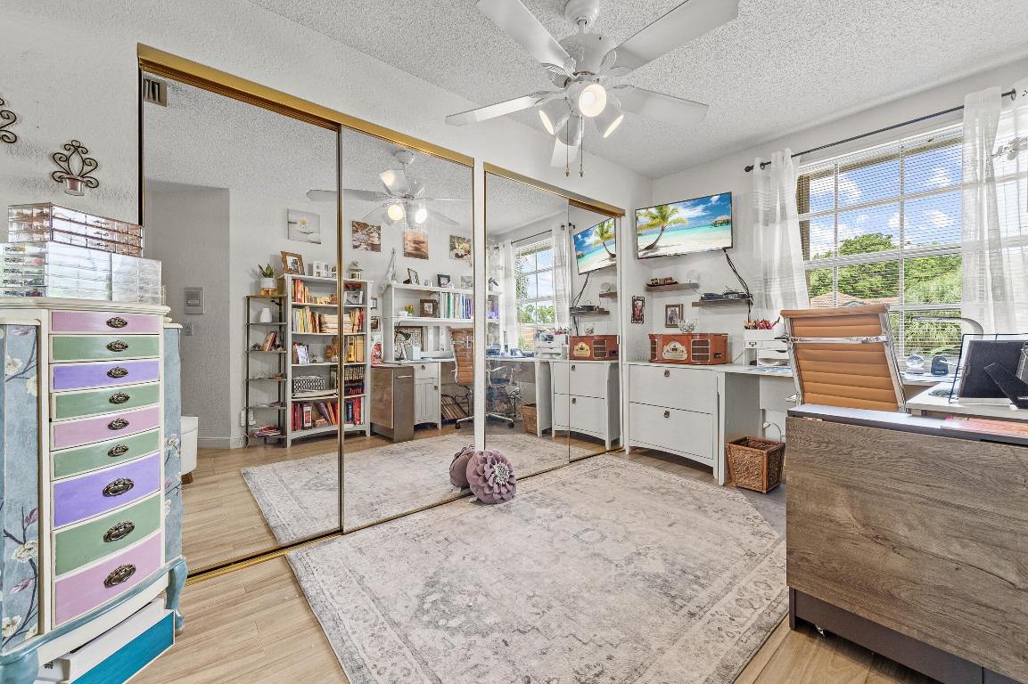 LA VIDA - Residential