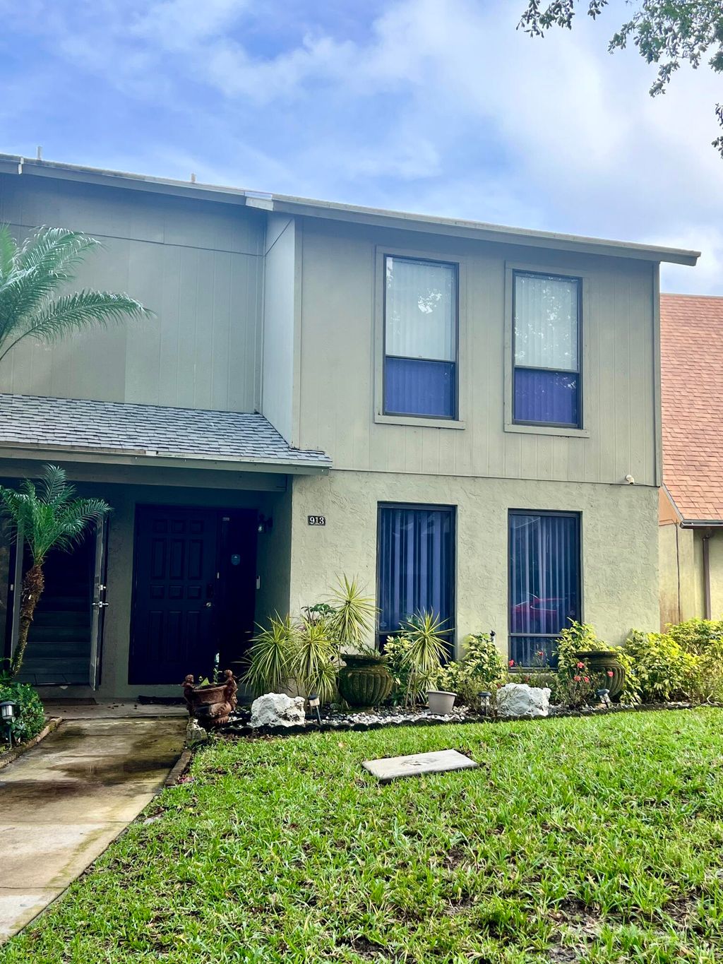 Photo of 913 Sandtree Drive, Palm Beach Gardens, FL 33403 (MLS # R10953569)