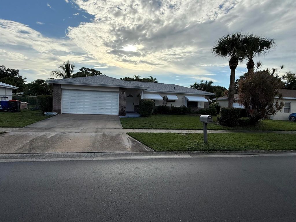 Photo of 536 23rd Avenue, Vero Beach, FL 32962 (MLS # R11124454)