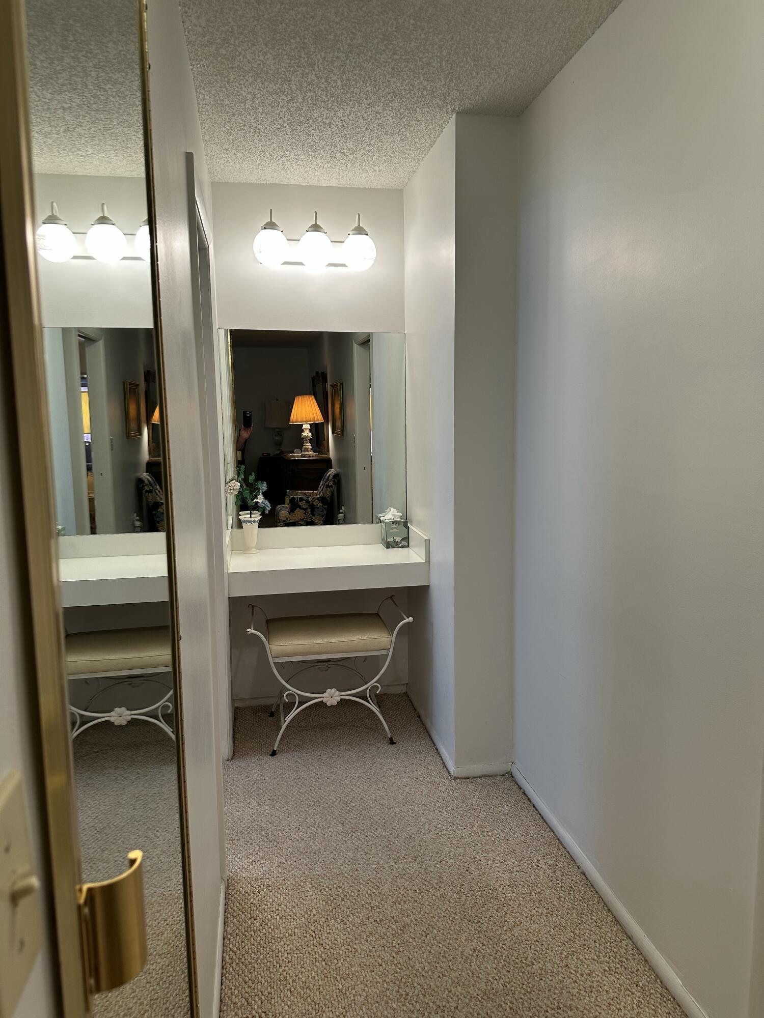 CRESTHAVEN CONDO TOWNHOMES SEC 2 - Residential