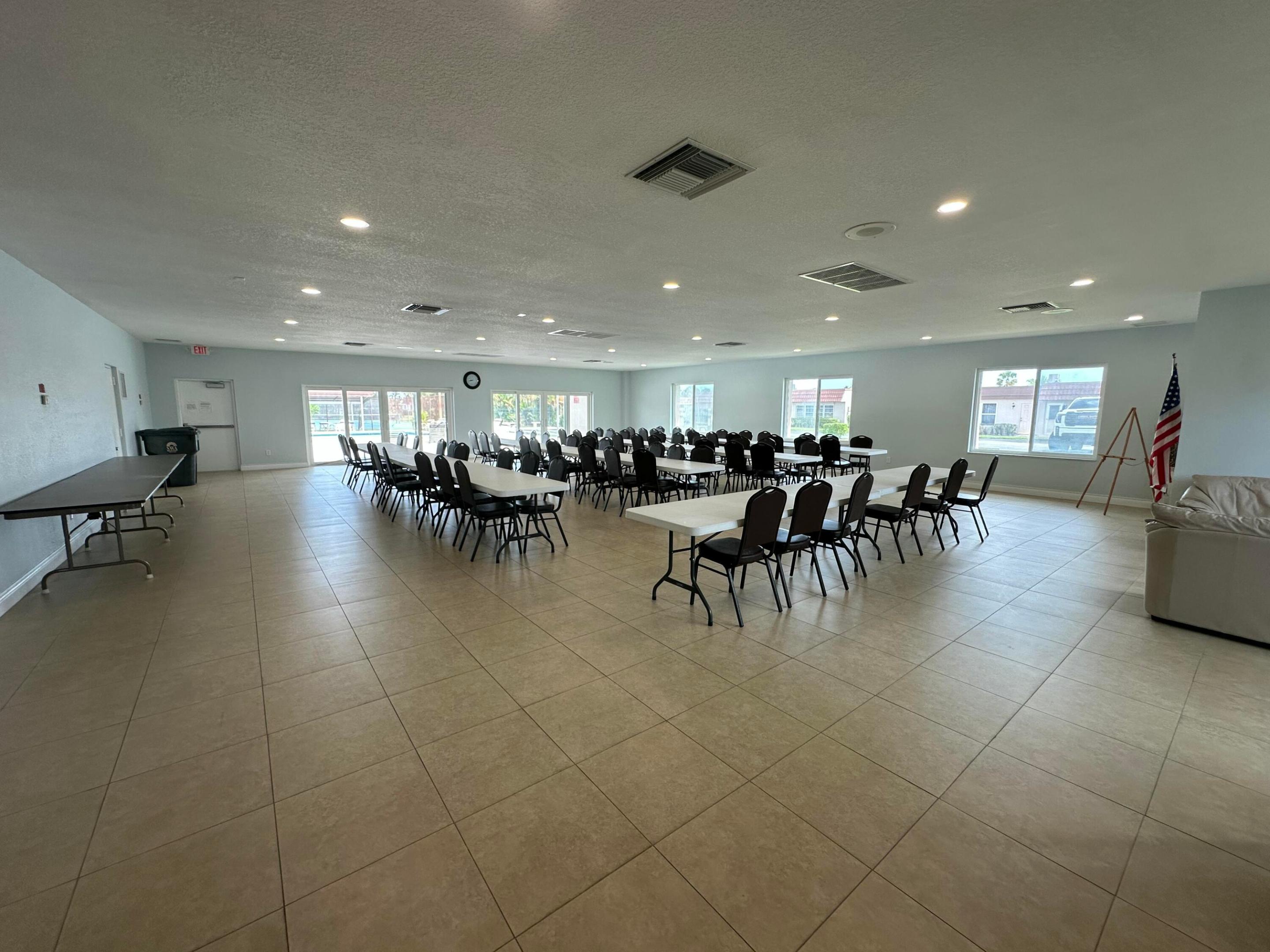 CRESTHAVEN CONDO TOWNHOMES SEC 2 - Residential