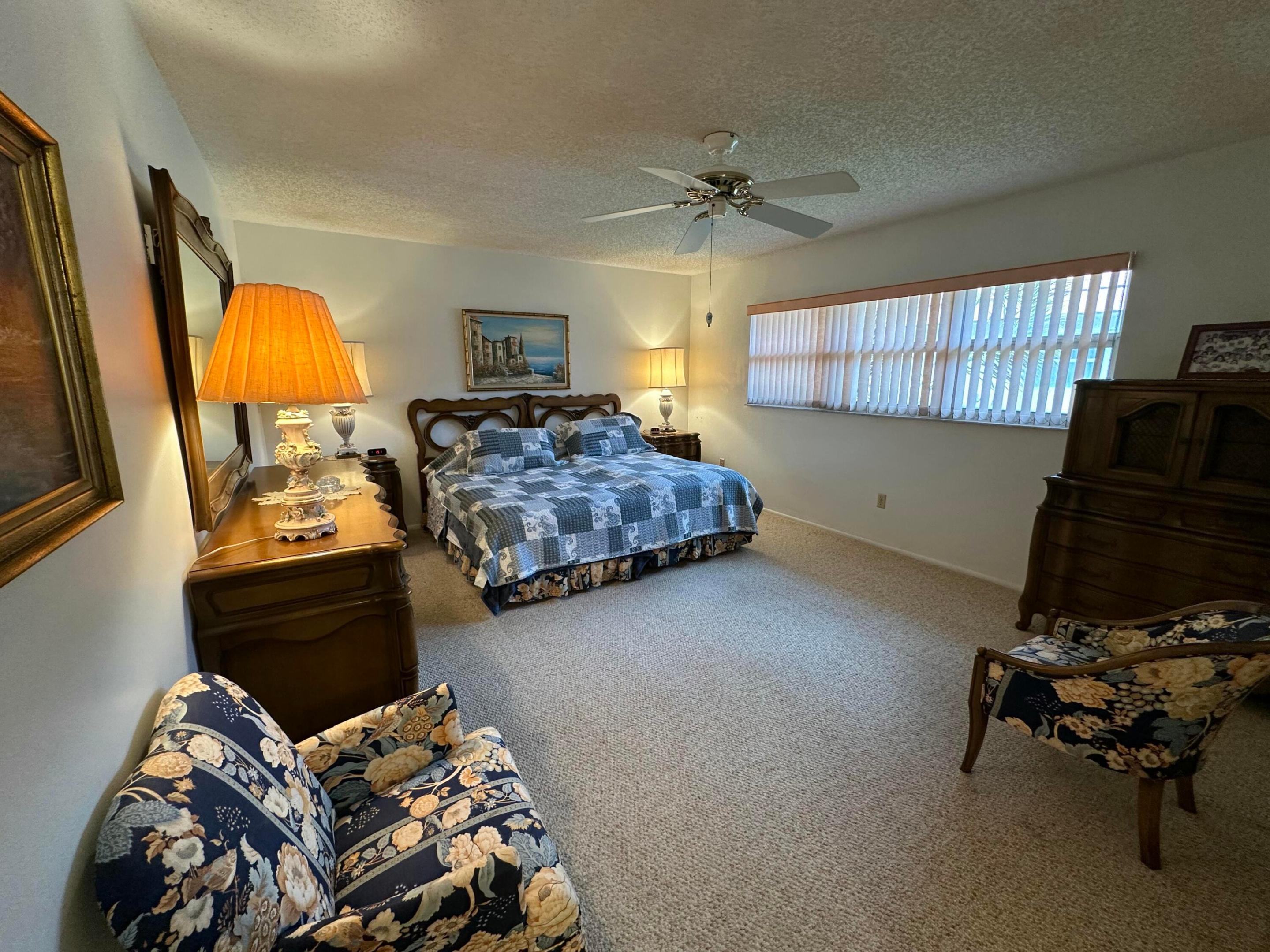 CRESTHAVEN CONDO TOWNHOMES SEC 2 - Residential