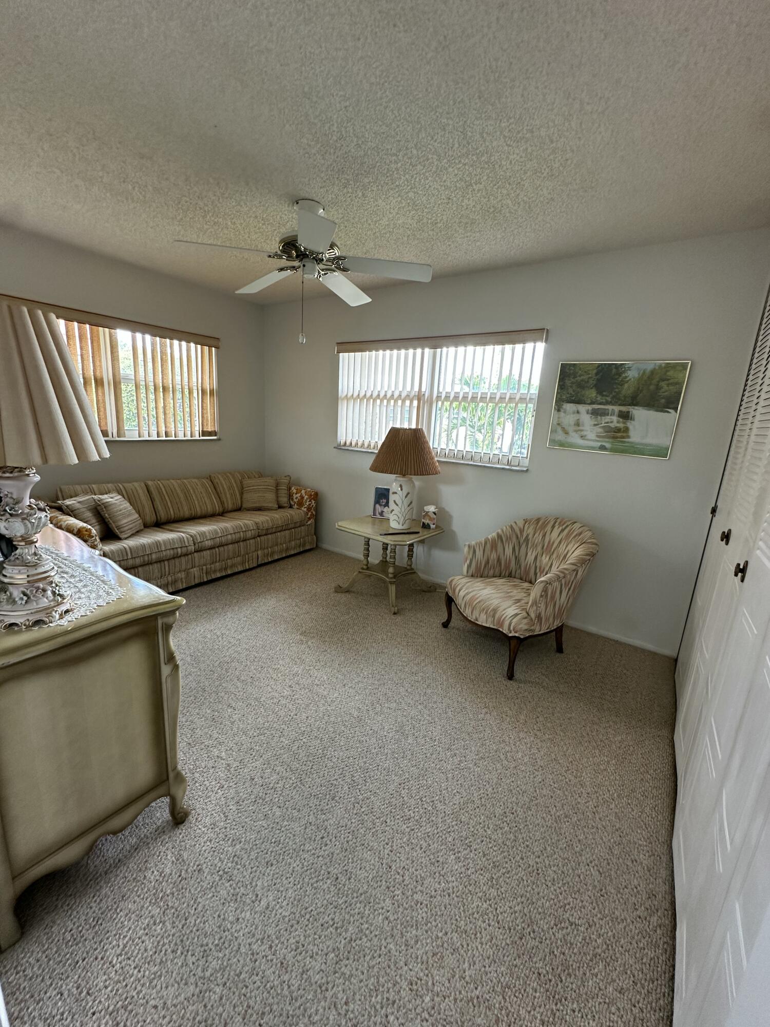 CRESTHAVEN CONDO TOWNHOMES SEC 2 - Residential