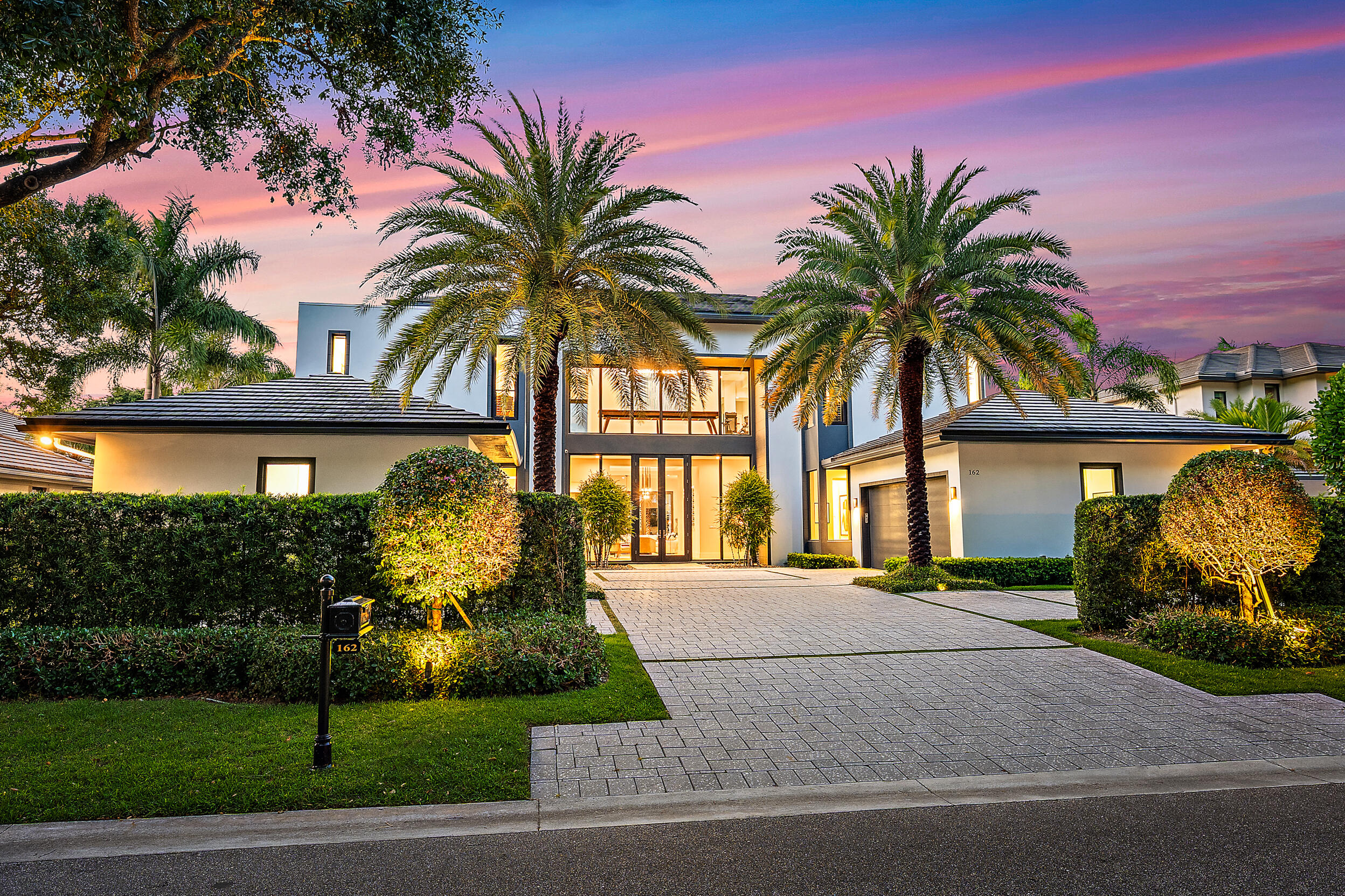 162 Commodore Drive