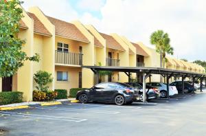 Sabal Pine Condo East - Residential