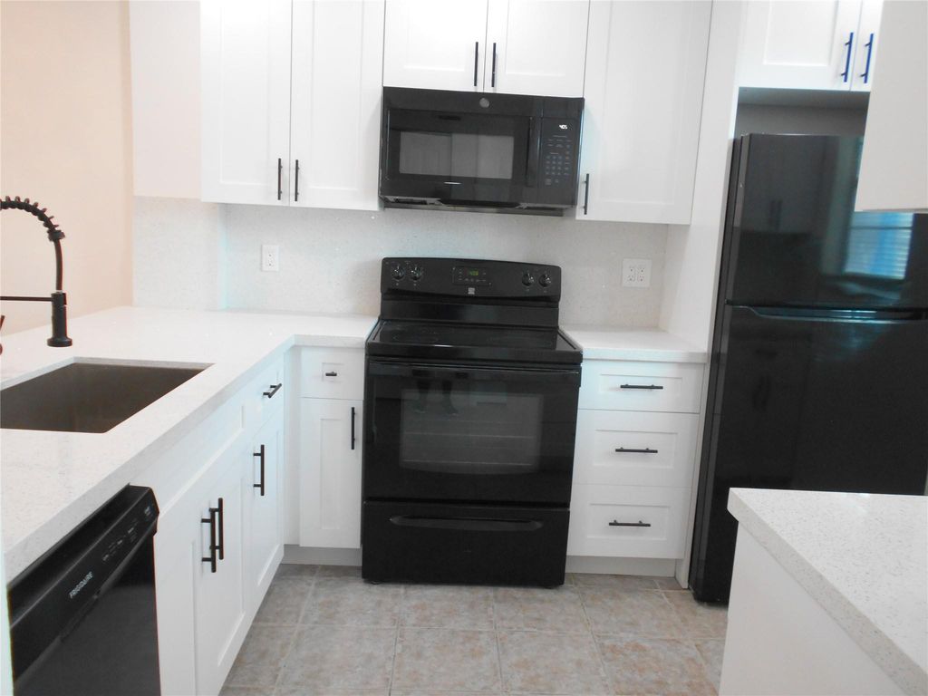 Photo of 151 Berkley Road #309, Hollywood, FL 33024 (MLS # B26025226)