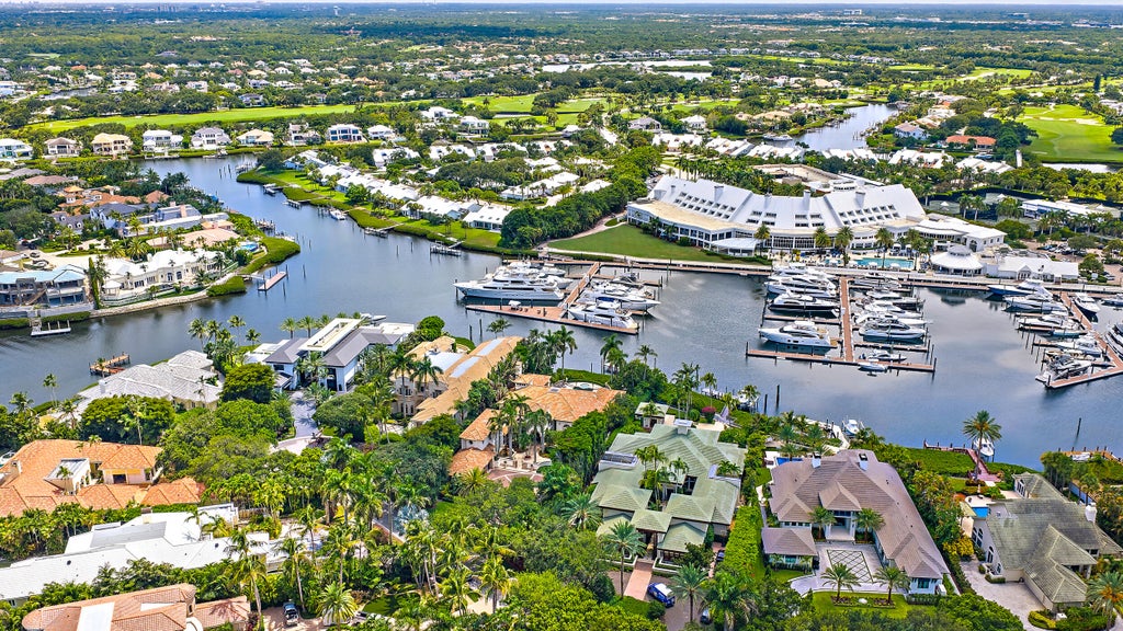 Photo of 193 Spyglass Court, Jupiter, FL 33477 (MLS # B26083473)