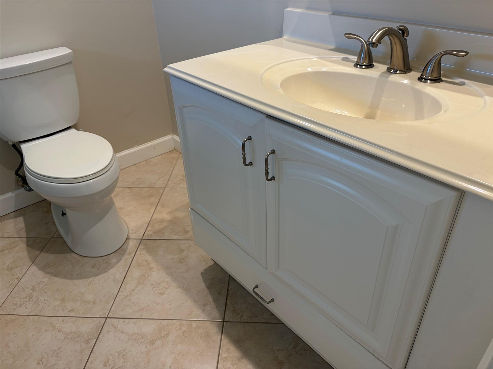 LAUDERDALE WEST - Residential