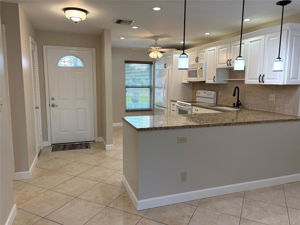 LAUDERDALE WEST - Residential