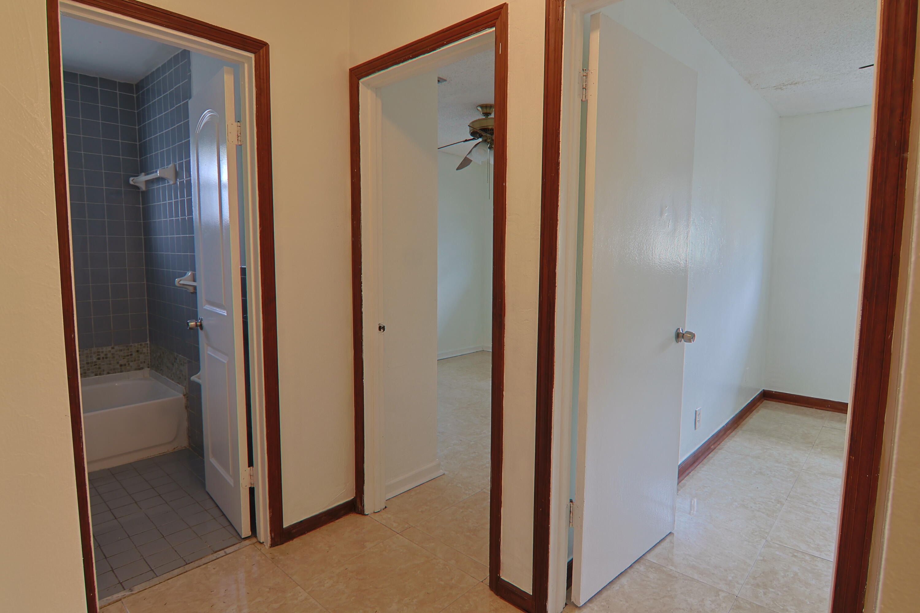 FORTY-ONE HUNDRED CONDO - Residential