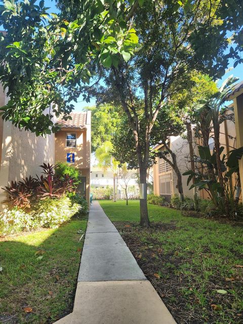 A home in Deerfield Beach