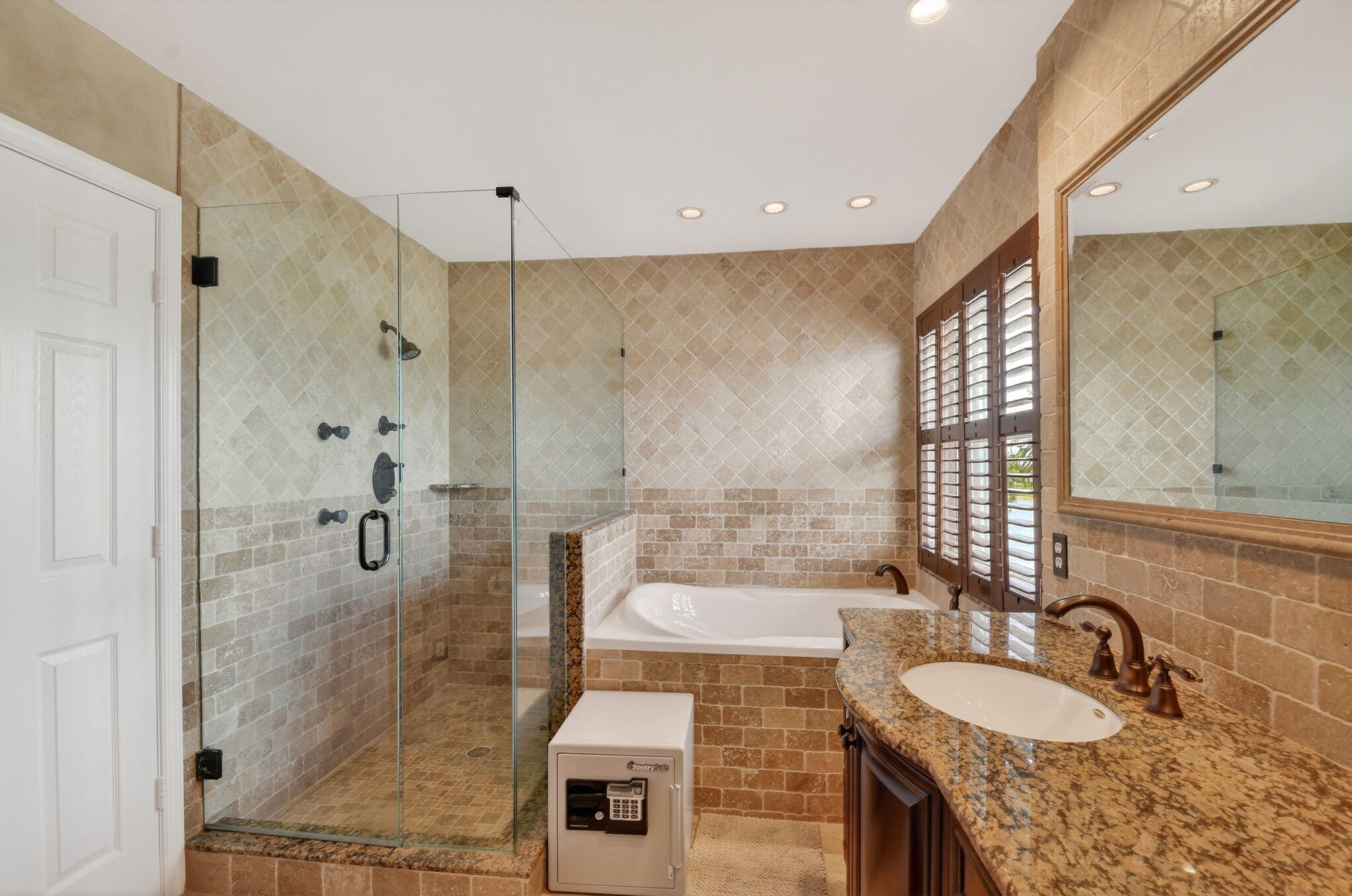 HIDDEN LAKES AT NORTHTREE, Northtree - Residential