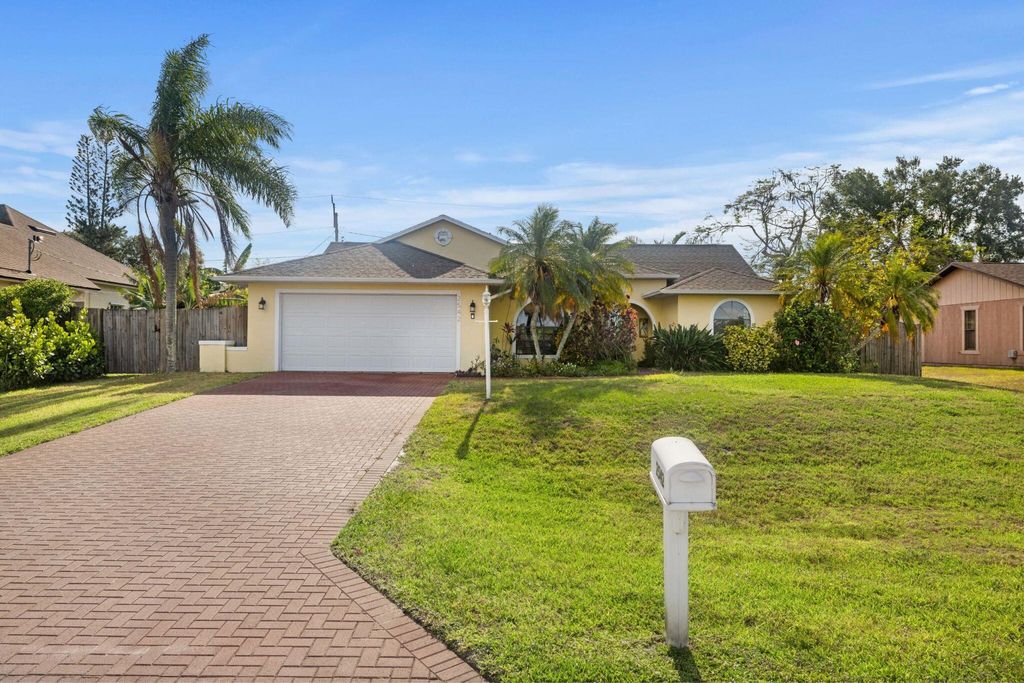 Photo of 2542 SW Kensington Street, Port Saint Lucie, FL 34953 (MLS # B26028053)