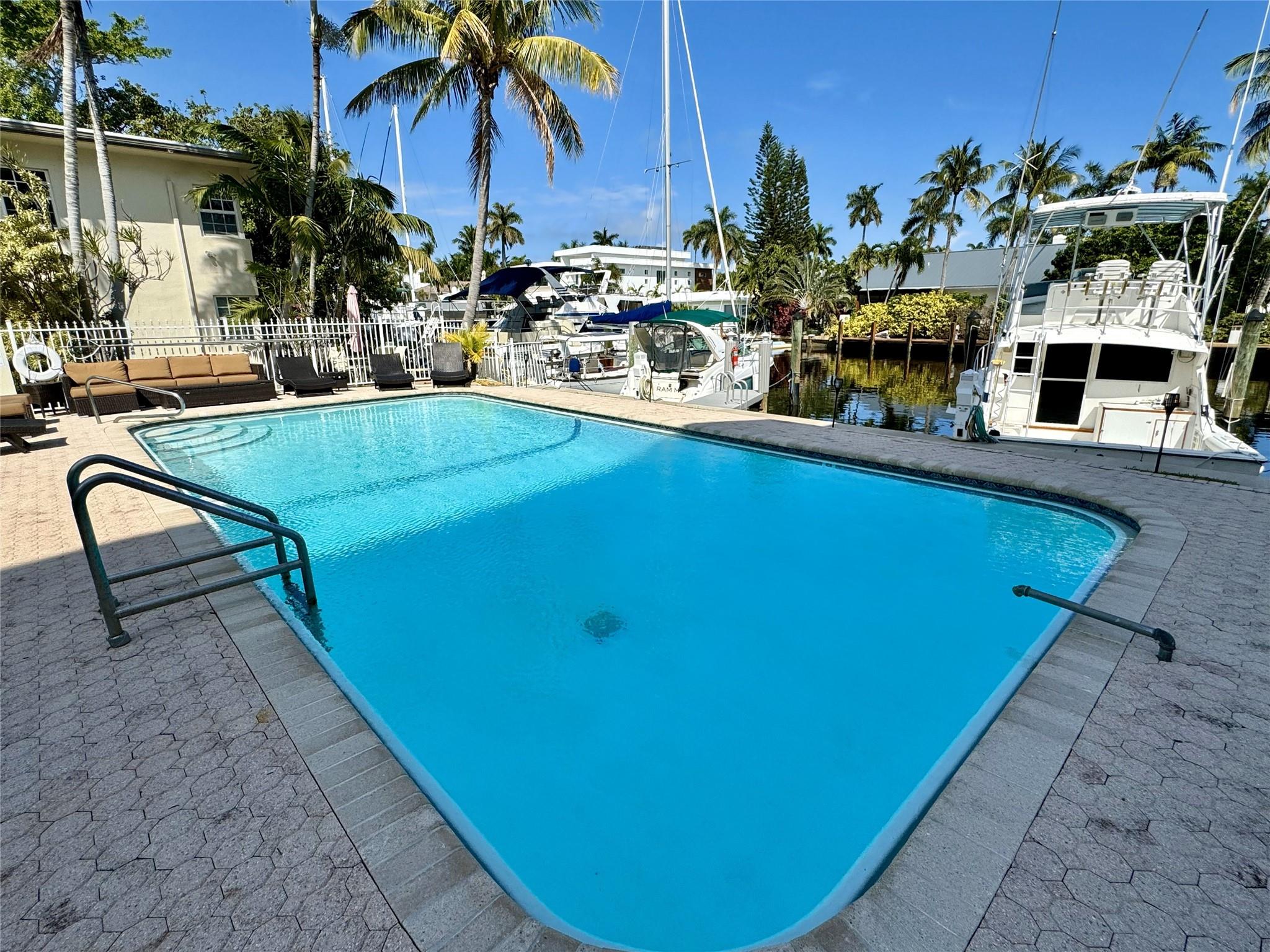 76 Isle Of Venice Dr f